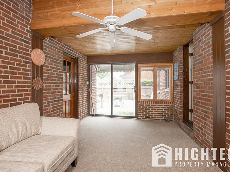 6528 S Canterbury Rd — Photo 17