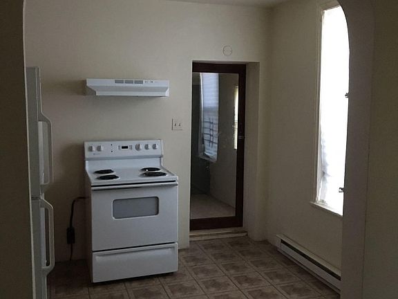 4th image of 3941 Aspen Street # First Floor