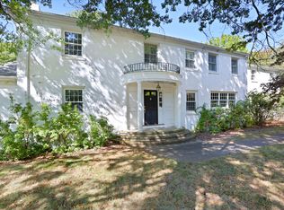 166 Lancelot Dr, Fairfield, CT 06824