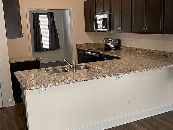 3rd image of 502 Alton Lennon Dr