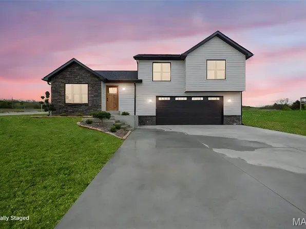 10204 Riehl Farm Dr, Potosi, MO 63664