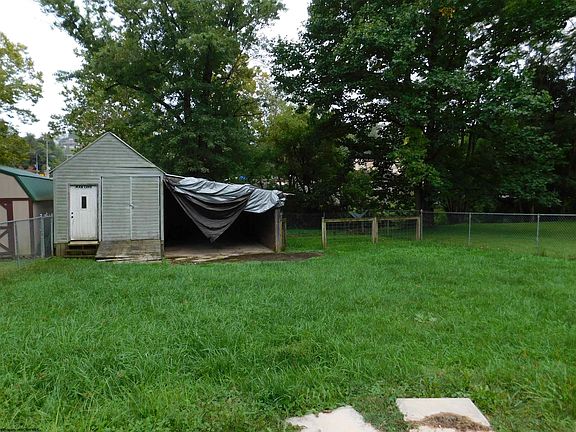 4th image of 134 Worthington Dr