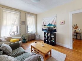 185B Chestnut Hill Ave