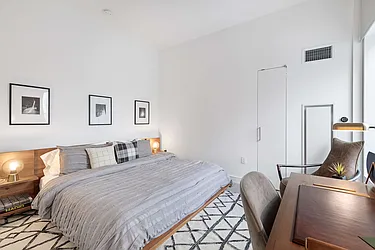 Rented by (Legacy) Elegran