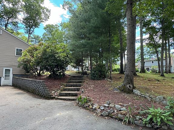 3rd image of 149 Thurber Ave