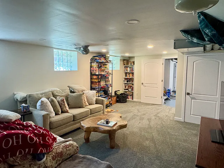 1448 Northland Ave — Photo 18