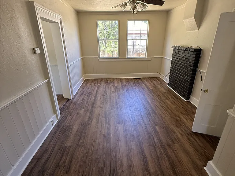 303 Pine St — Photo 4