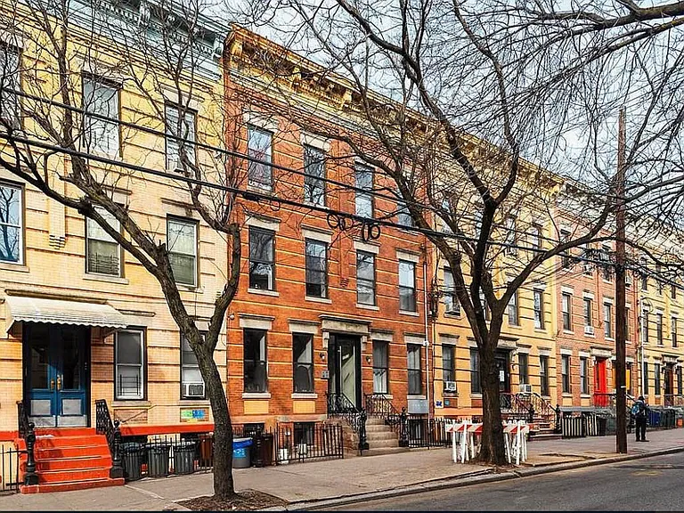 1713 Gates Ave #1R — Photo 17
