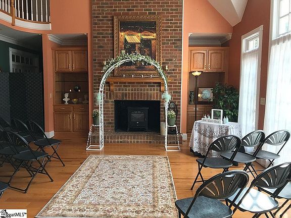 4th image of 105 Marshland Ln