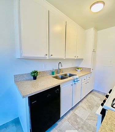 4th image of 732 W Imperial Ave APT 17