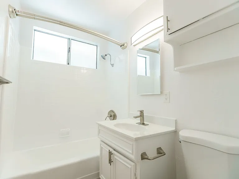 12323 Texas Ave — Photo 36