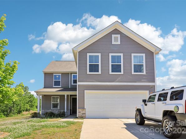 804 Yorkshire Dr, Albemarle, NC 28001