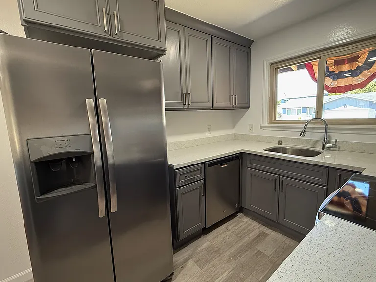 2504 Tipperary Ave — Photo 6