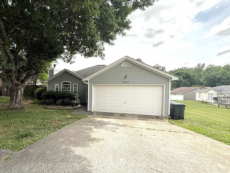 237 Knox Creek Trl NW — Photo 1