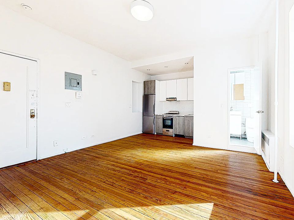 2nd image of 471 Central Park W APT 4F