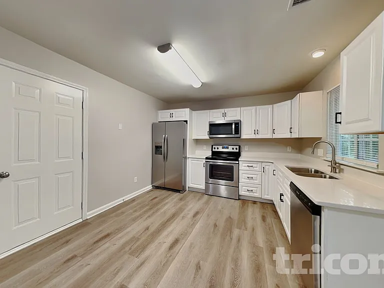 1549 Rumstone Ln — Photo 5