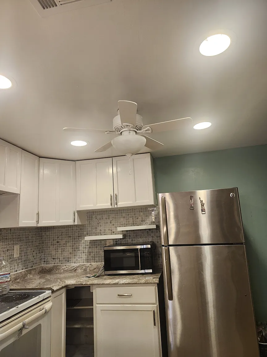 2414 Warren St photo 1