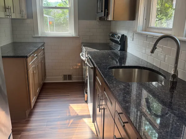 26 Main St, Schwenksville, PA 19473