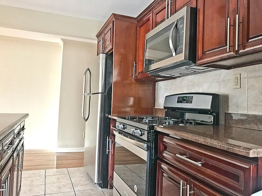 1st image of 88-50 153rd St #4