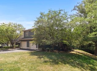 22 Mission Hills Rd, Annandale, NJ 08801