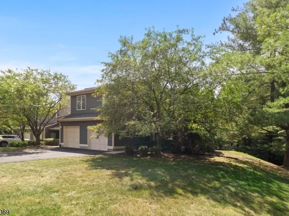 22 Mission Hills Road, Clinton Twp., NJ 08801