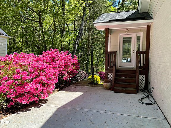 3rd image of 4716 Radcliff Rd