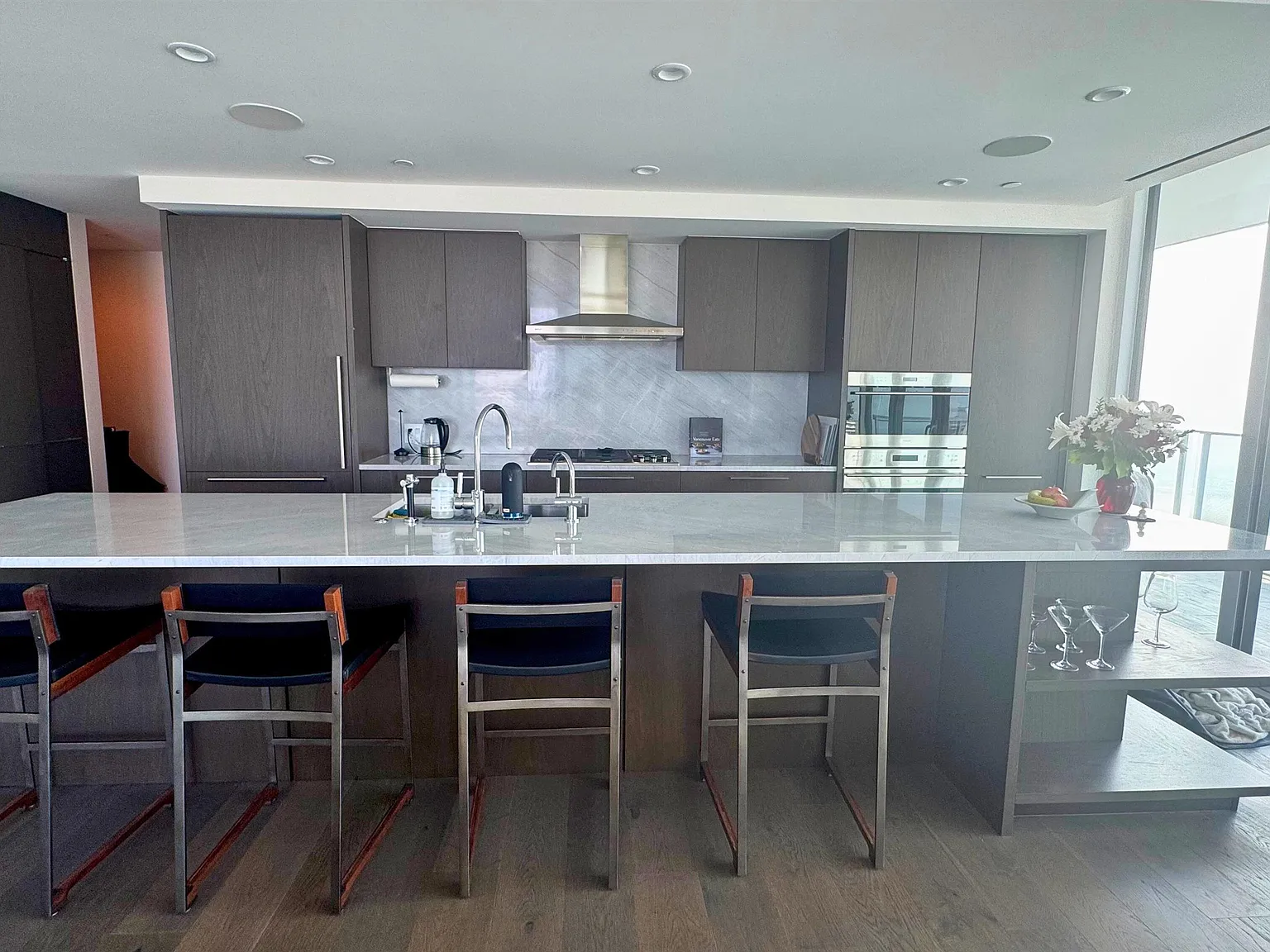 2 bed, 1205 sqft, $5,900 — Photo 3