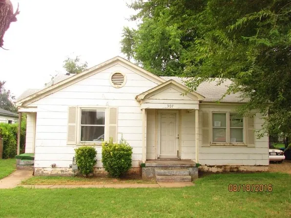307 3rd St, Maysville, OK 73057