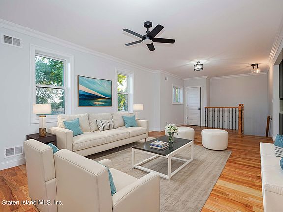 3rd image of 415 Edgegrove Ave