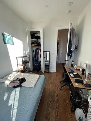 Rented by Greenrock Management | media 35