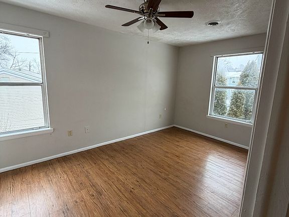 4th image of 325 Cherrydale Ave Front 9