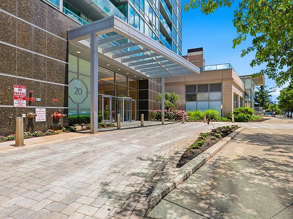 3rd image of 20 Newport Pkwy #2012-JC
