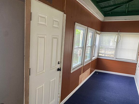 3rd image of 176 South Ave