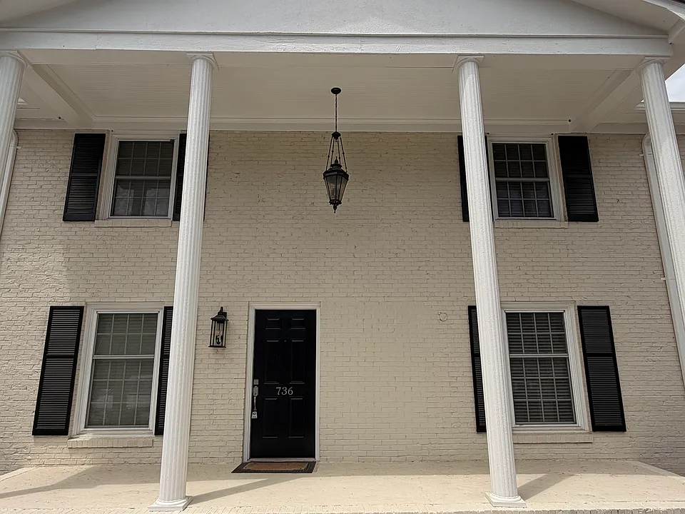 736 W Franklin St #736