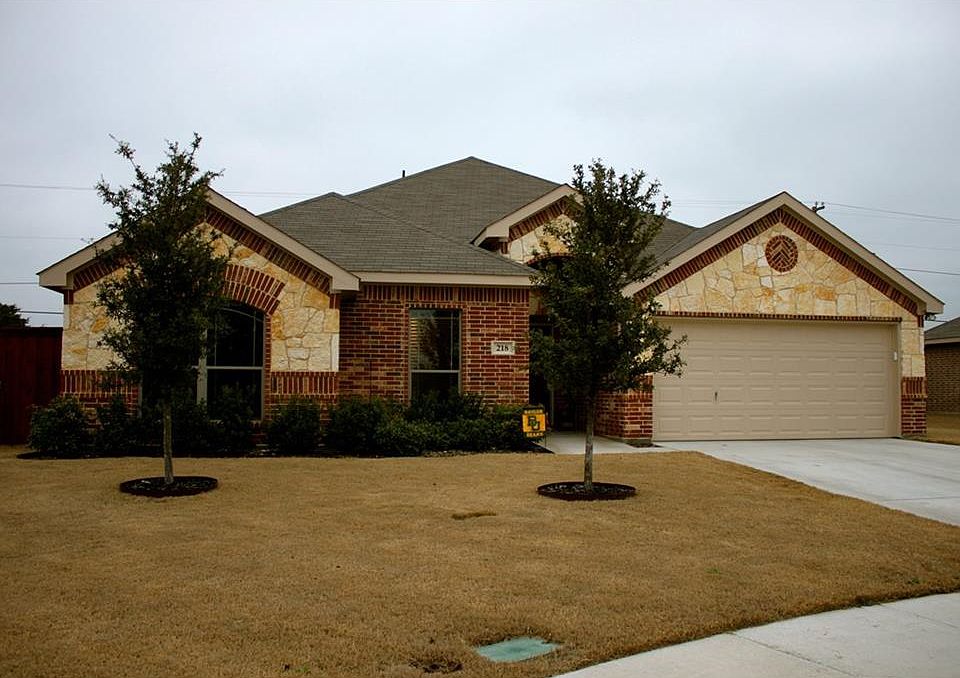 1st image of 218 Commonwealth Cir