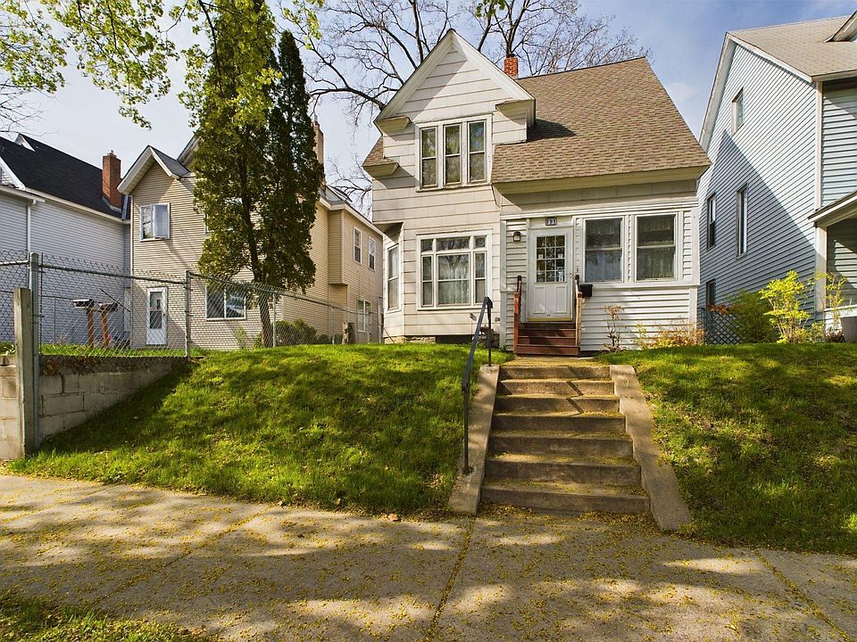 1st image of 891 Thomas Ave