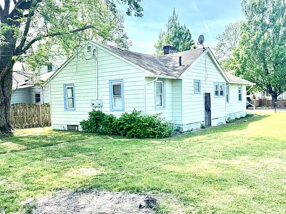 4th image of 1221 Lee St