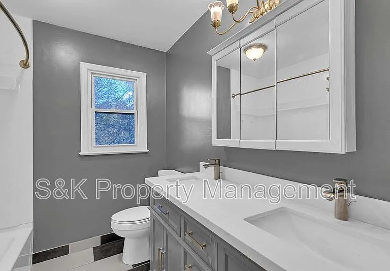 350 Hughes Dr — Photo 18