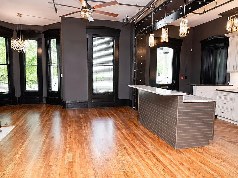 275 S Limestone St #140 — Photo 20