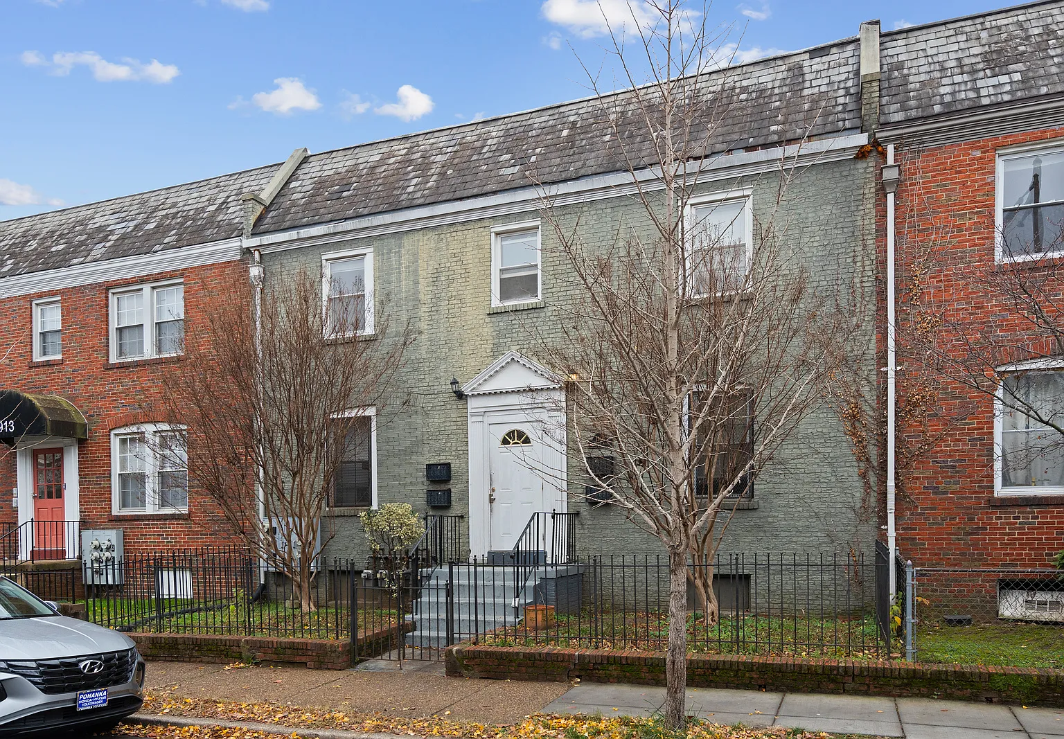 1909 Rosedale St NE — Photo 1