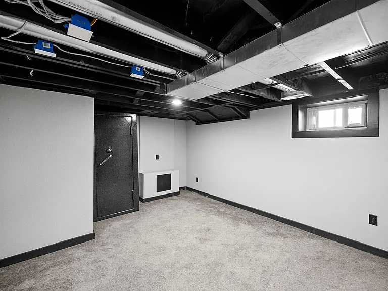 2618 N Ash St — Photo 11