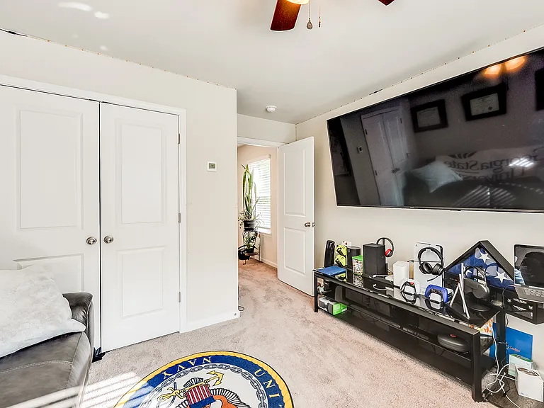 1313 Sweetbriar Cir — Photo 15