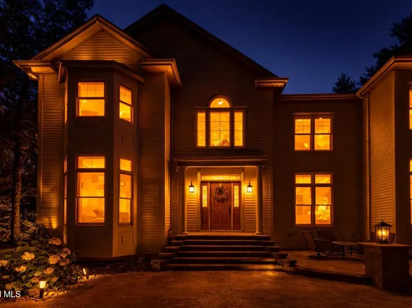 1 Shetland, Clifton Park, NY 12065