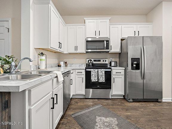 5th image of 34 SCOTCH PEBBLE Drive