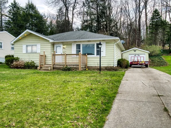 2639 E 44th St, Erie, PA 16510