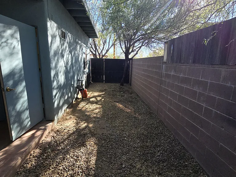 3331 E Bermuda St — Photo 41