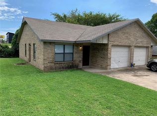 5701 Samantha St #A, Fayetteville, AR 72704