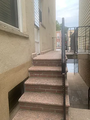 Rented by Liz Realty Group | media 32