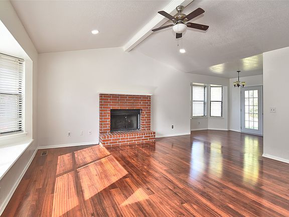 4th image of 1521 E 75th Ct