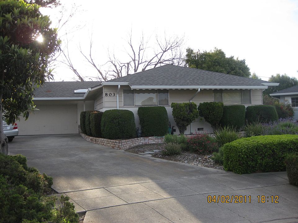 1st image of 803 Kirkaldy Ct